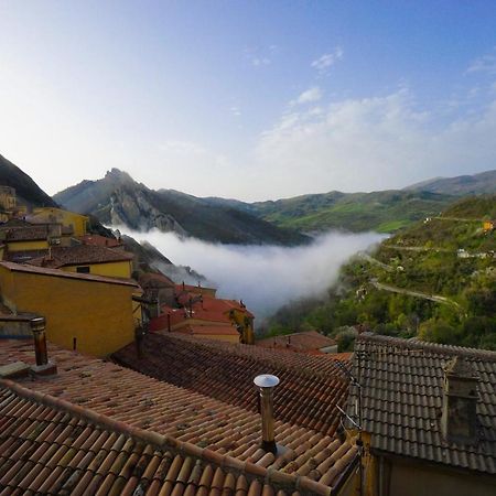 Al Cuore Del Borgo Villa Castelmezzano Exterior photo