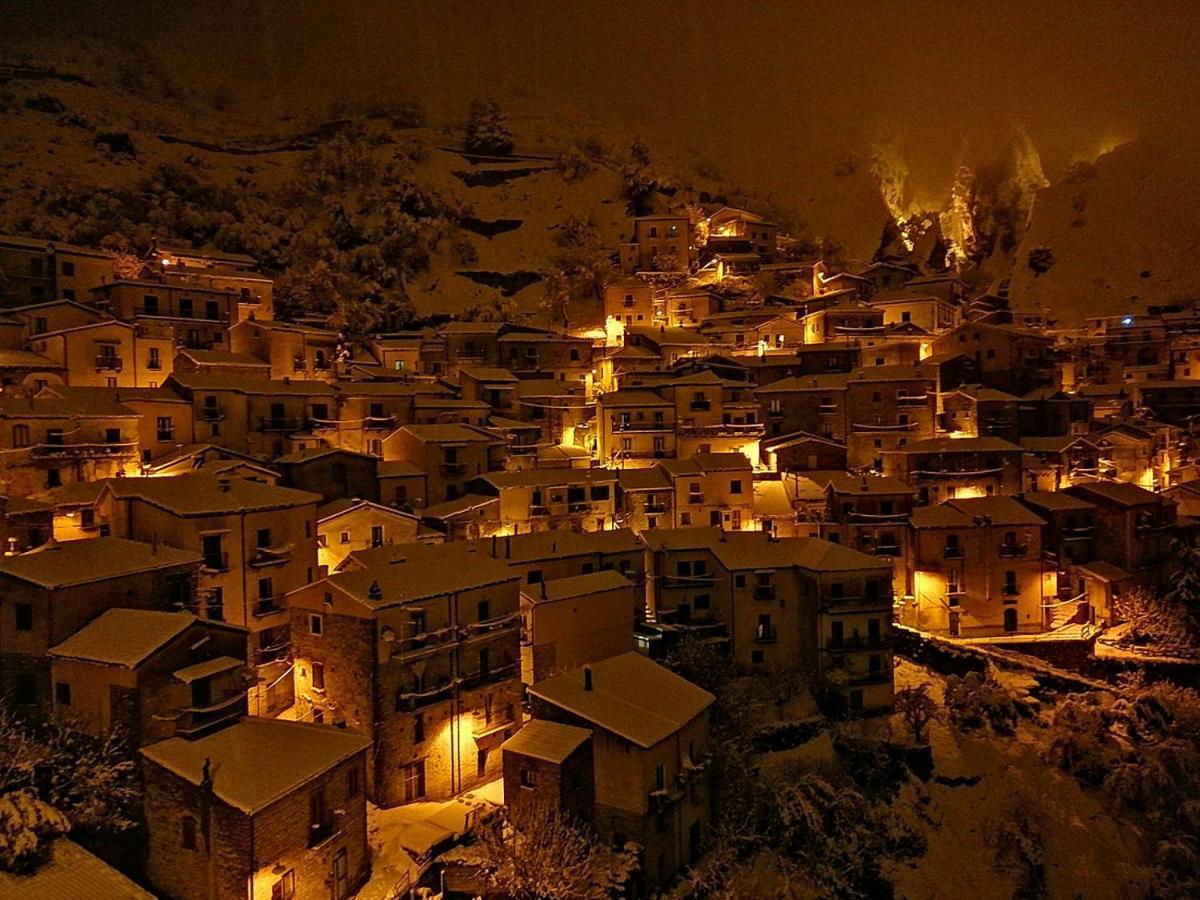 Al Cuore Del Borgo Villa Castelmezzano Exterior photo