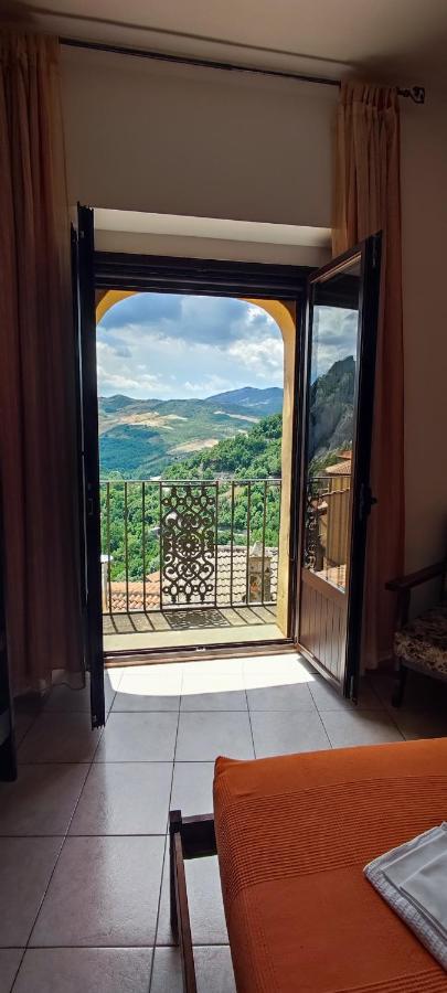 Al Cuore Del Borgo Villa Castelmezzano Exterior photo