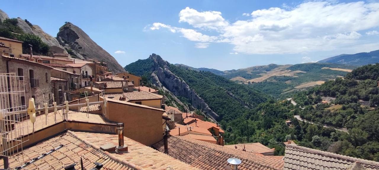 Al Cuore Del Borgo Villa Castelmezzano Exterior photo