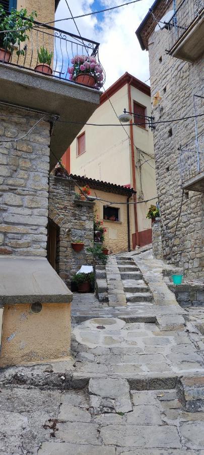 Al Cuore Del Borgo Villa Castelmezzano Exterior photo