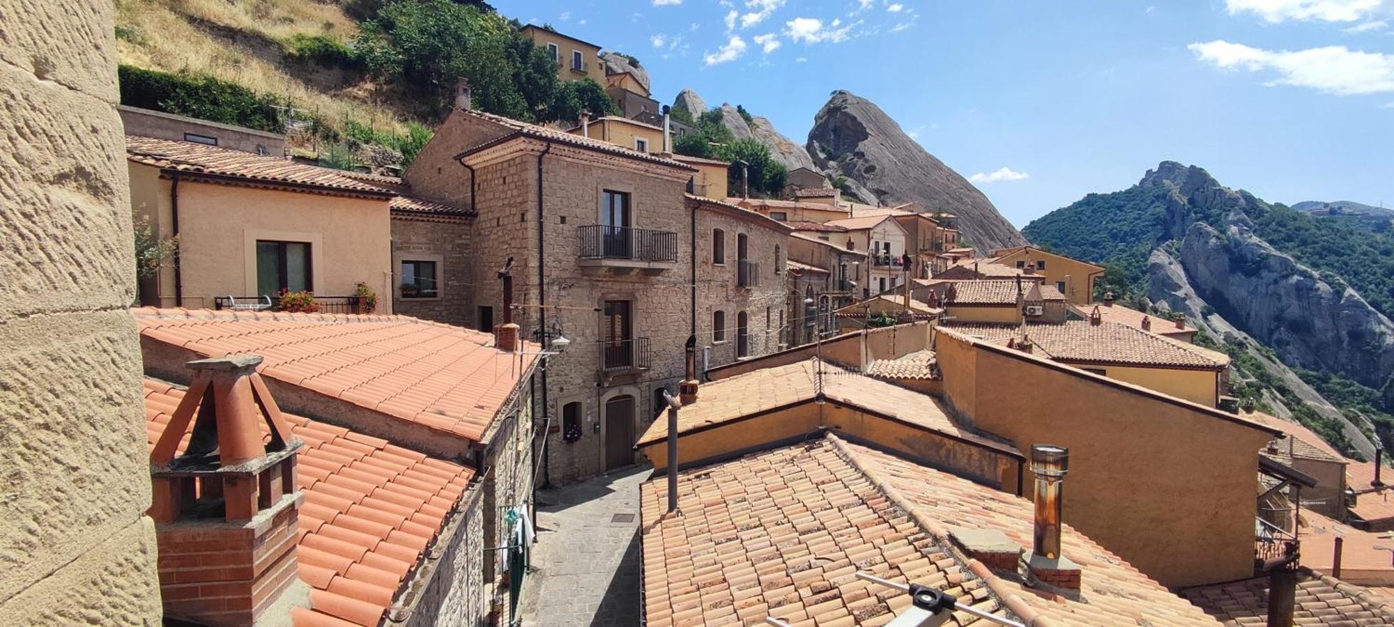 Al Cuore Del Borgo Villa Castelmezzano Exterior photo