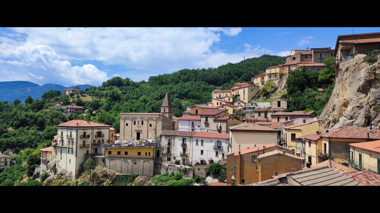 Al Cuore Del Borgo Villa Castelmezzano Exterior photo